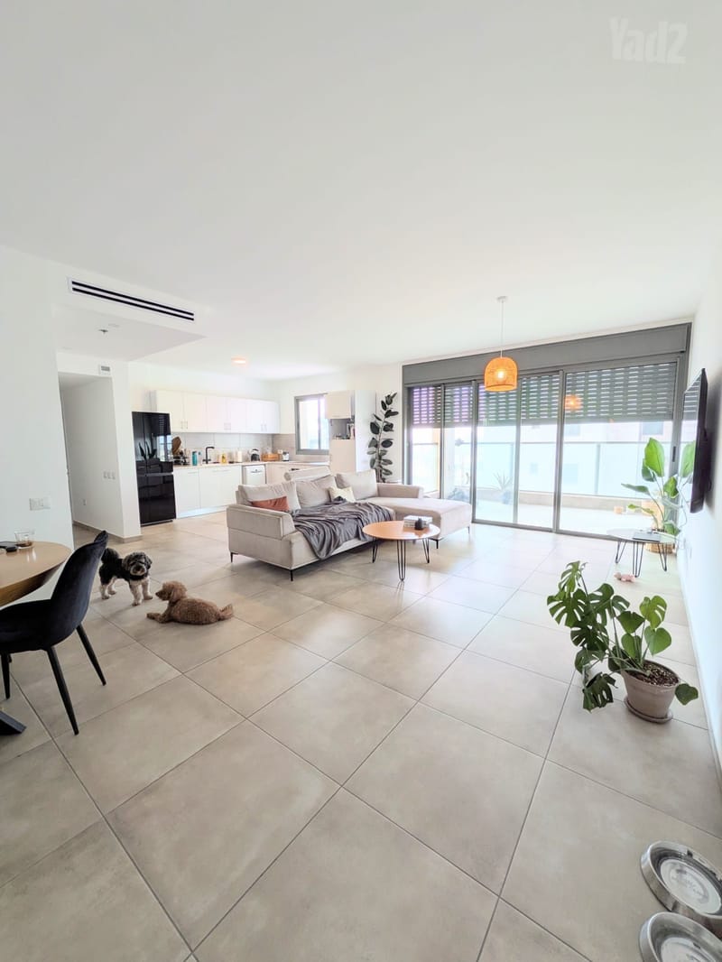 Photo from Yad2 – 4 Rooms • ₪8,000, ירושלים 120, Narkisim, Rishon LeZion (1)