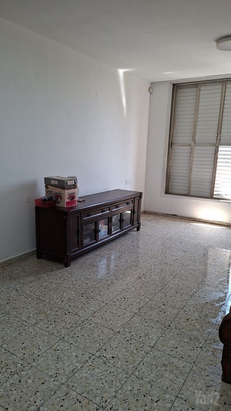 Photo from Yad2 – 4 Rooms • ₪5,600, שמחה הולצברג, HaGvul - Rotshlid, Bat Yam (1)