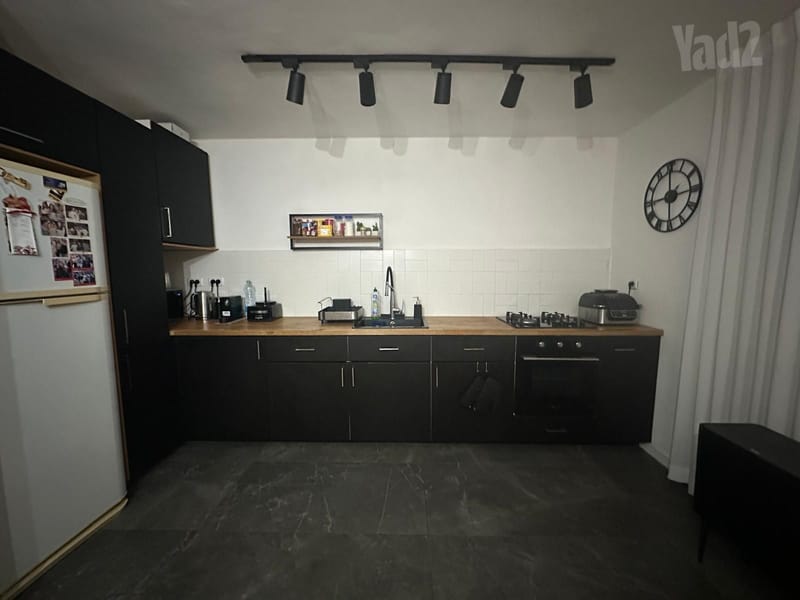 תמונה מיד2 – 3 חדרים • 4,200 ₪, לוי אשכול 8, לב העיר, קריית מוצקין (1)