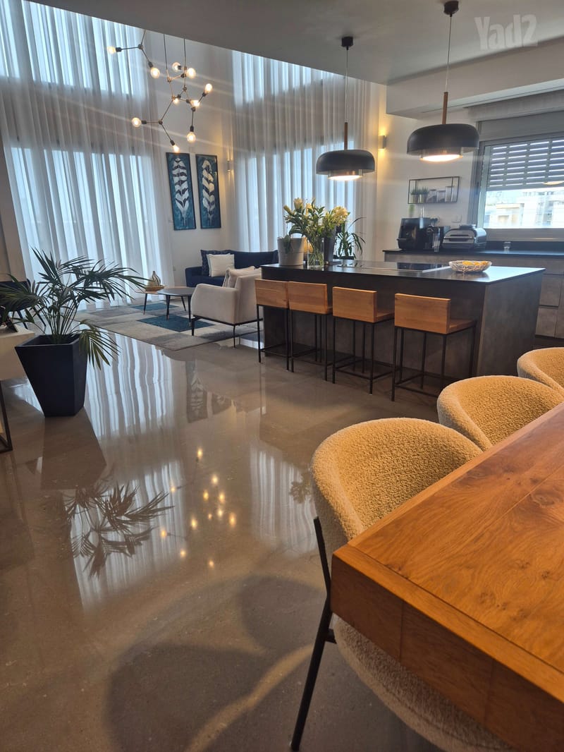 תמונה מיד2 – 6 חדרים • 6,000,000 ₪, דרך דגניה 81, קרית השרון, נתניה (1)