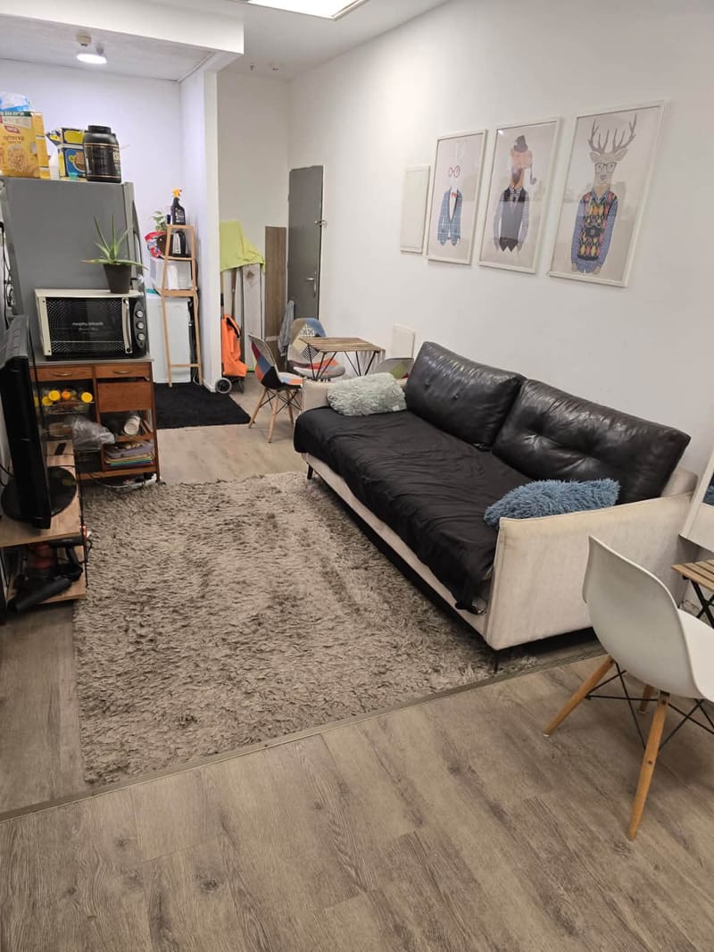תמונה מפייסבוק – 3 חדרים עם שותפים • 2,750 ₪, המסגר 70, מונטיפיורי, תל אביב (1)