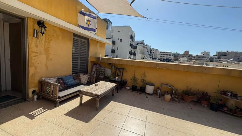 תמונה מפייסבוק – 3 חדרים עם שותפים • 4,100 ₪, בנבנישתי, פלורנטין, תל אביב (1)