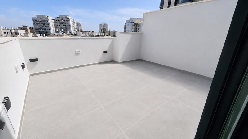 תמונה מפייסבוק – 2 חדרים • 7,000 ₪, משה דיין 18, כפיר, תל אביב (1)