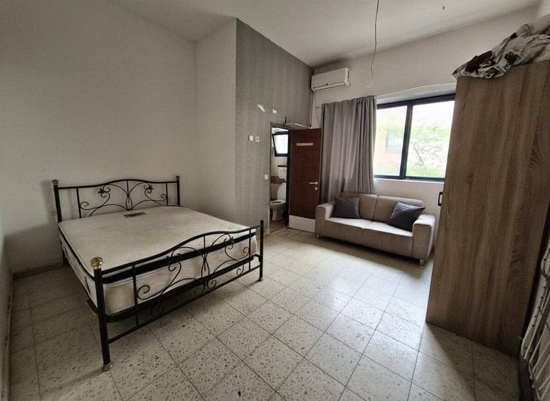תמונה מפייסבוק – חדר בדירת שותפים • 1,800 ₪, שפירא, תל אביב (1)