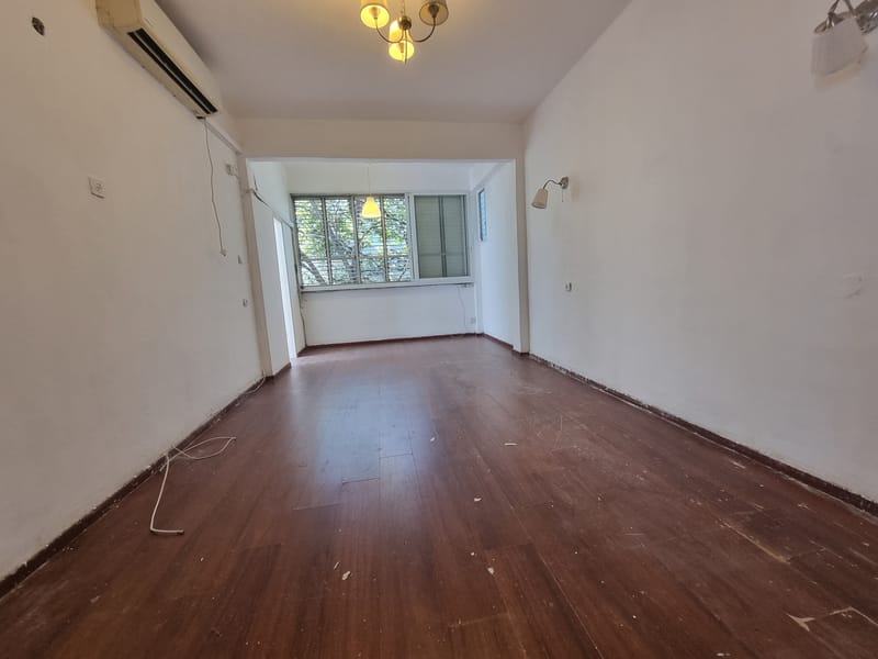 תמונה מפייסבוק – 3 חדרים • 7,100 ₪, אבן גבירול, הצפון החדש - החלק הדרומי, תל אביב (1)