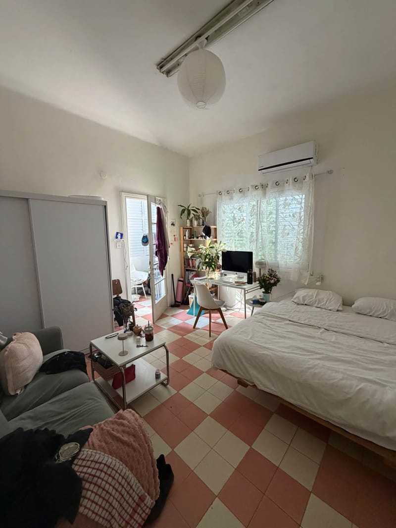 Photo from Facebook – 3 Rooms with roommates • ₪3,066, Lev Tel Aviv, Tel Aviv (1)