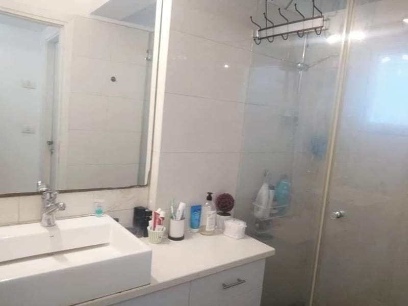 תמונה מפייסבוק – חדר בדירת שותפים • 2,950 ₪, רוטשילד 2, עג'מי וגבעת עלייה, תל אביב (1)