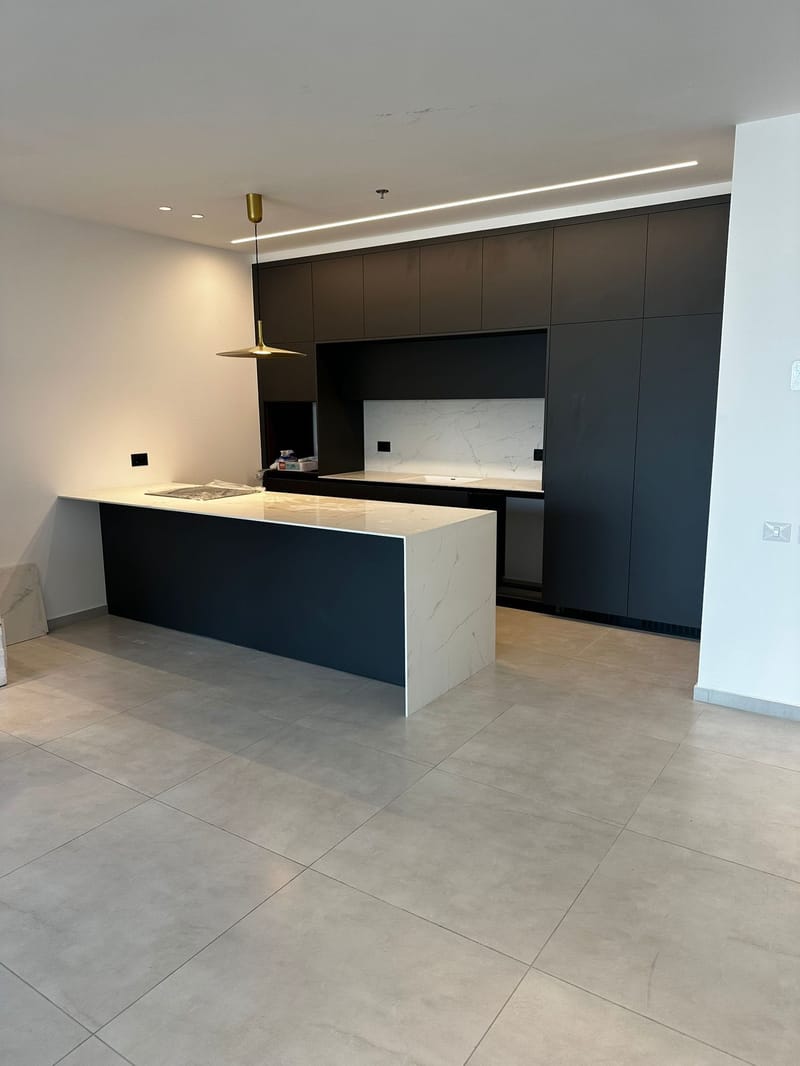 2 Rooms • ₪7,100 - Image 3