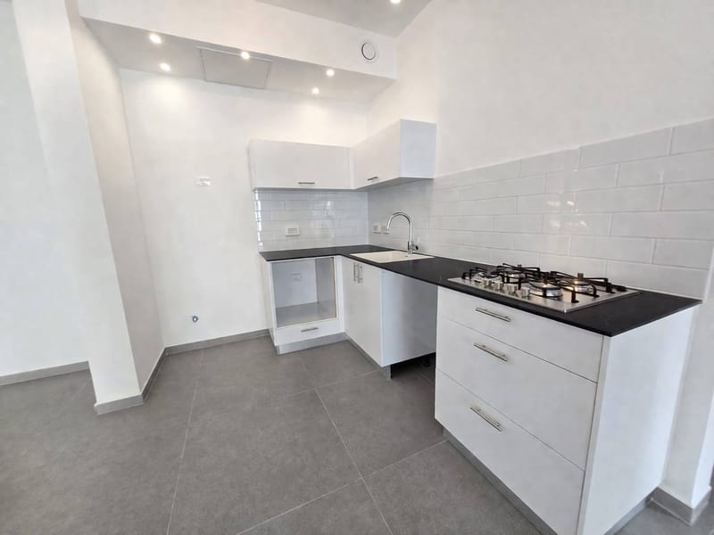 3 Rooms • ₪7,600 - Image 1