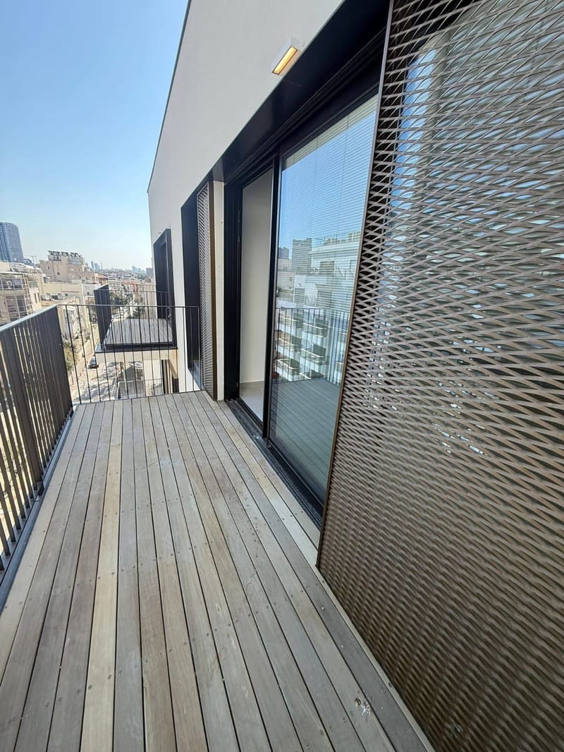 2 Rooms • ₪8,250 - Image 1