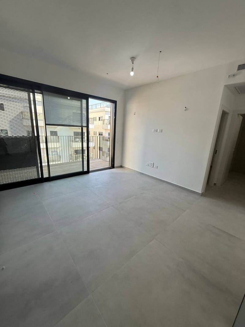 2 Rooms • ₪8,250 - Image 3