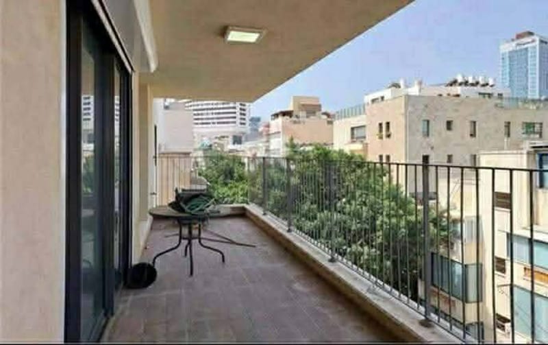 4 Rooms • ₪17,000 - Image 3