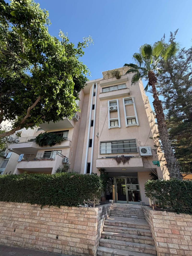 Photo from Facebook – 6 Rooms • ₪9,000, אחים יטקובסקי, Kfar Ganim Bet, Petah Tikva (1)