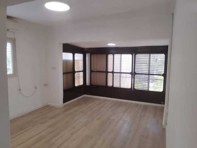 תמונה מפייסבוק – 2.5 חדרים • 4,000 ₪, רוטשילד 91, המרכז השקט, פתח תקווה (1)