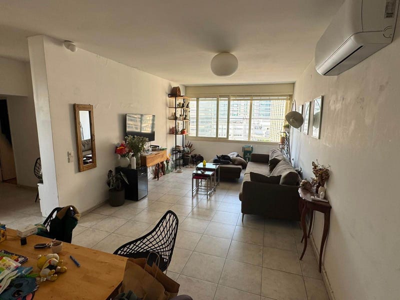 תמונה מפייסבוק – 4 חדרים • 12,000 ₪, אזור (1)
