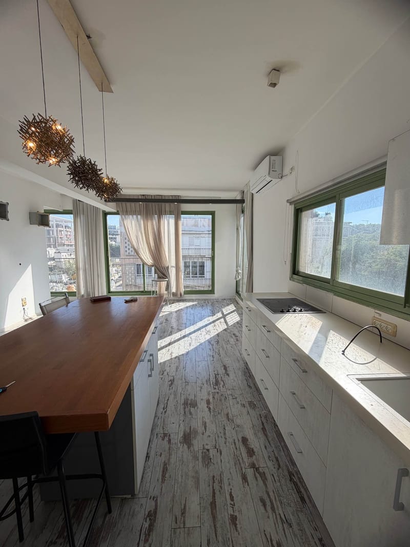 Photo from Facebook – 3 Rooms • ₪8,500, אבן גבירול, New North - Southern Part, Tel Aviv (1)