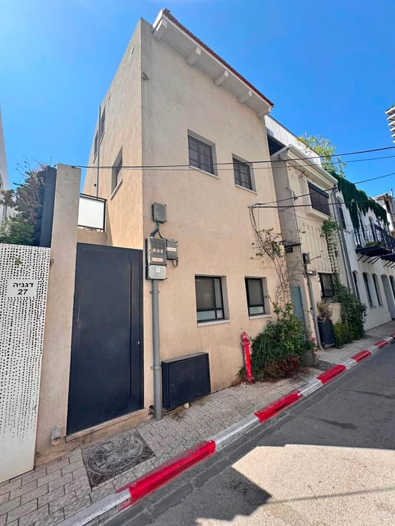 תמונה מפייסבוק – 4 חדרים • 15,500 ₪, דגניה 29, נווה צדק, תל אביב (1)