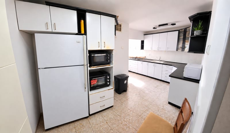 תמונה מפייסבוק – 4 חדרים • 5,800 ₪, מעפילי אגוז, נווה חן, תל אביב (1)