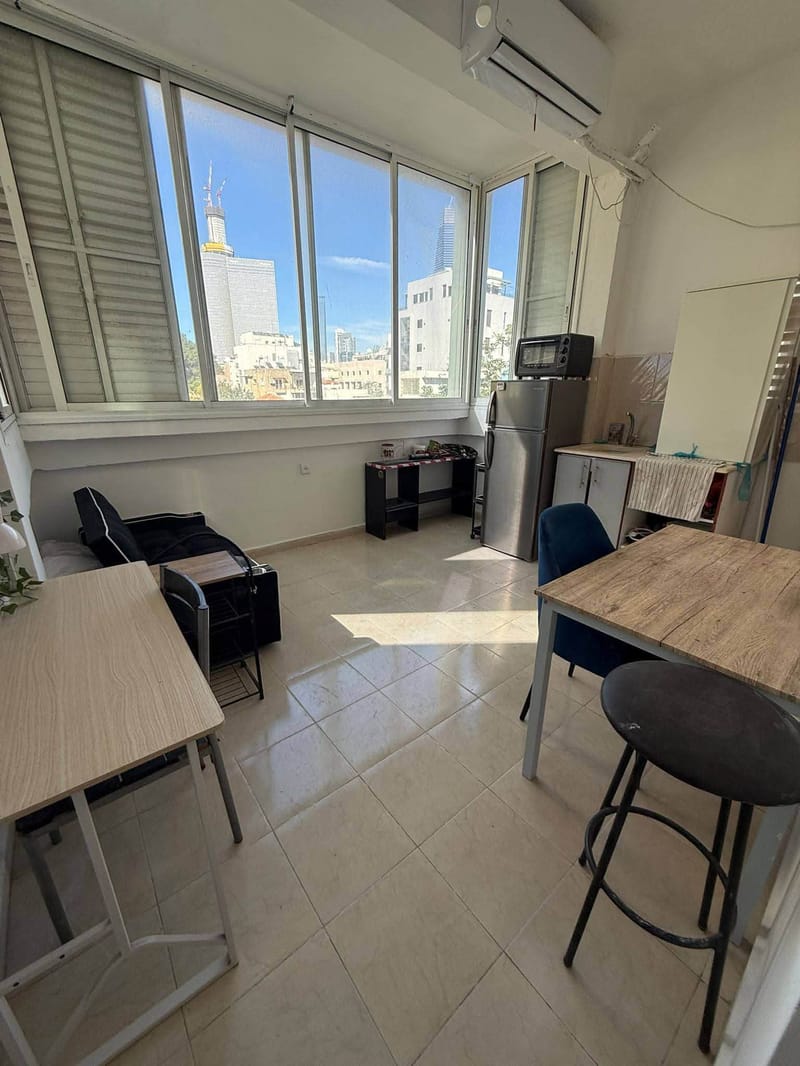 תמונה מפייסבוק – 2 חדרים • 4,300 ₪, ישראל ב"ק, מונטיפיורי, תל אביב (1)