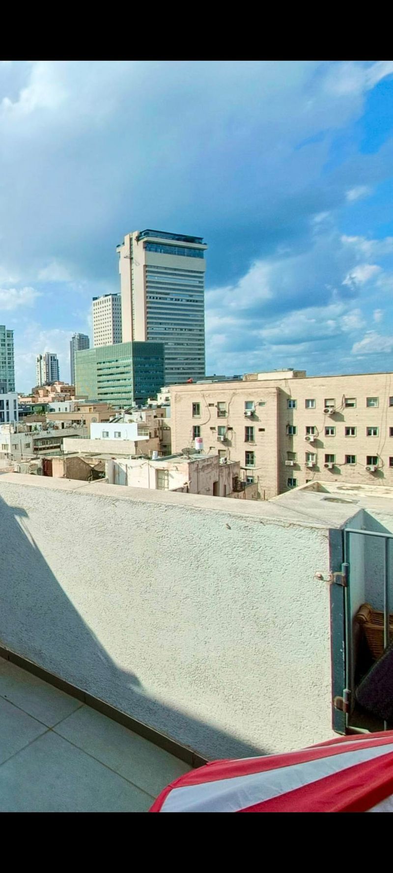 תמונה מפייסבוק – 3 חדרים • 14,000 ₪, יבנה, לב תל אביב, תל אביב (1)