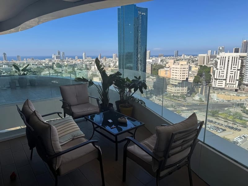 Фото с Facebook – 3 Комнаты • 9,500 ₪, מגדל אלפא, Монтефиоре, Тель-Авив (1)