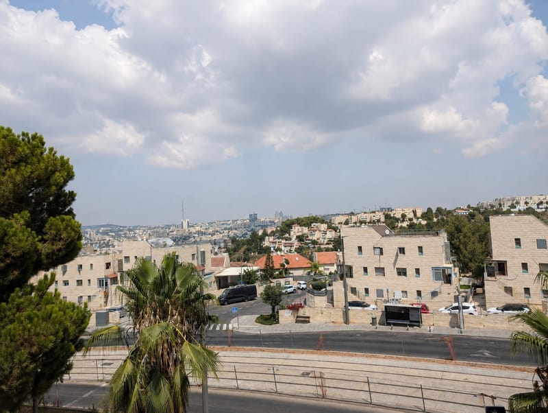 תמונה מפייסבוק – 4 חדרים • 5,900 ₪, גילה, ירושלים (1)