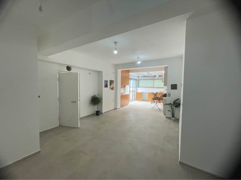 תמונה מפייסבוק – 4 חדרים • 9,600 ₪, אברהם לינקולן, קוממויות (טלביה), ירושלים (1)