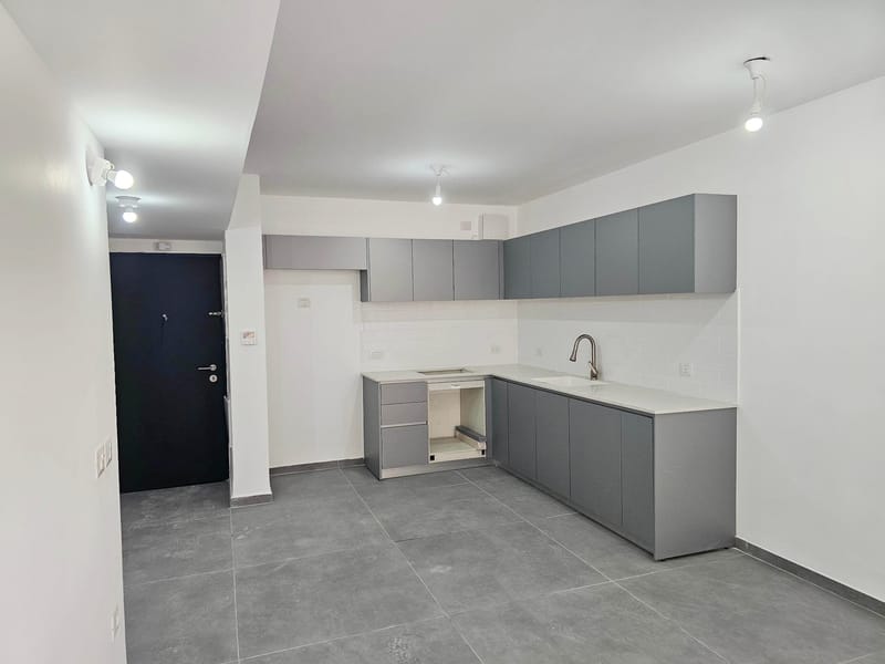 Photo from Facebook – 2 Rooms • ₪6,900, Mahane Yehuda (City Center), Jerusalem (1)
