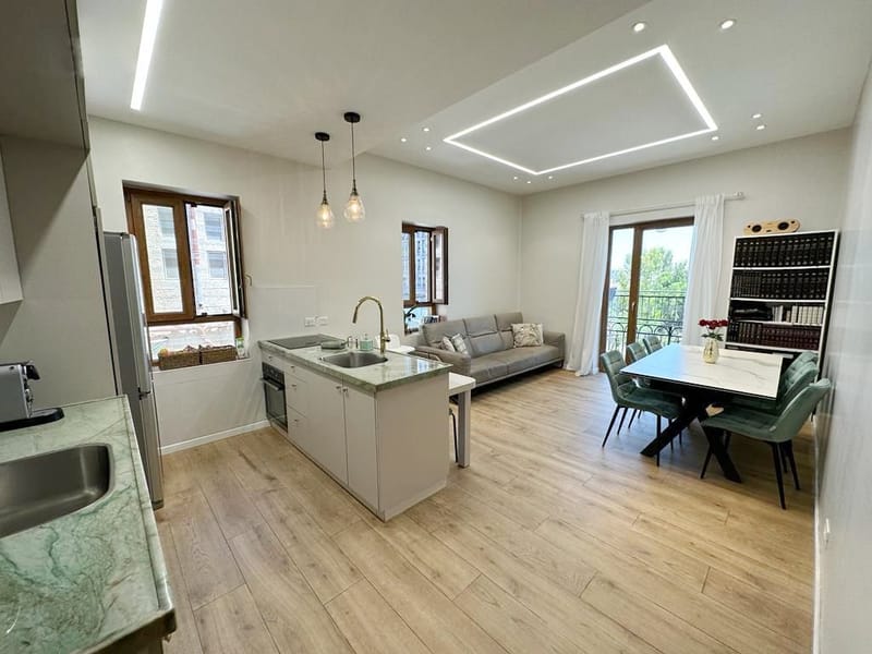 תמונה מפייסבוק – 3 חדרים • 10,500 ₪, רחביה, ירושלים (1)