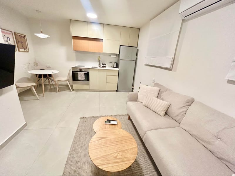 Photo from Facebook – 2 Rooms • ₪6,000, Nachla'ot, Shaarei Hesed, Jerusalem (1)