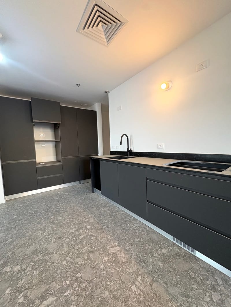 2 חדרים • 8,000 ₪ - Image 2