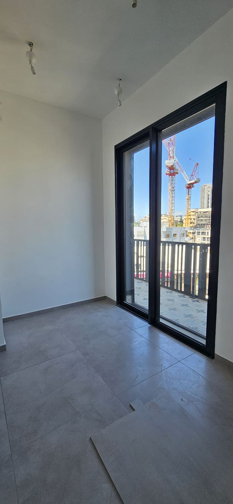 2 Rooms • ₪6,900 - Image 1