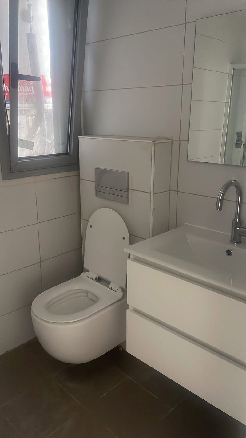 4 Rooms • ₪7,900/mo - Image 5