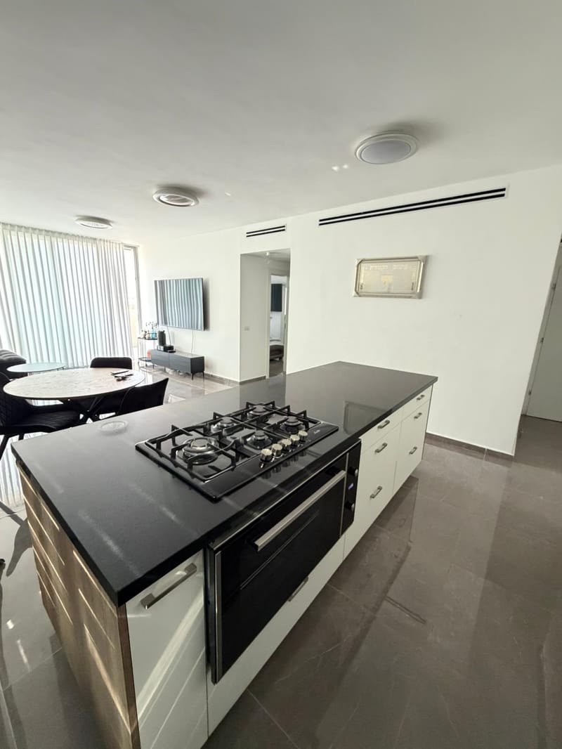 3 חדרים • 8,000 ₪ - Image 4