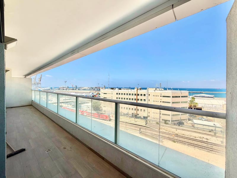 Photo from Facebook – 2.5 Rooms • ₪4,450, הנמל 42, Plumer Gate (HaShmona Station), Haifa (1)