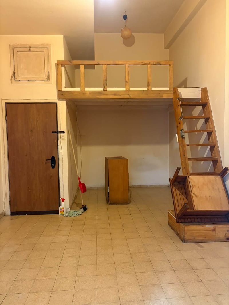 Photo from Facebook – Studio • ₪2,000, אילנות, Western Carmel, Haifa (1)