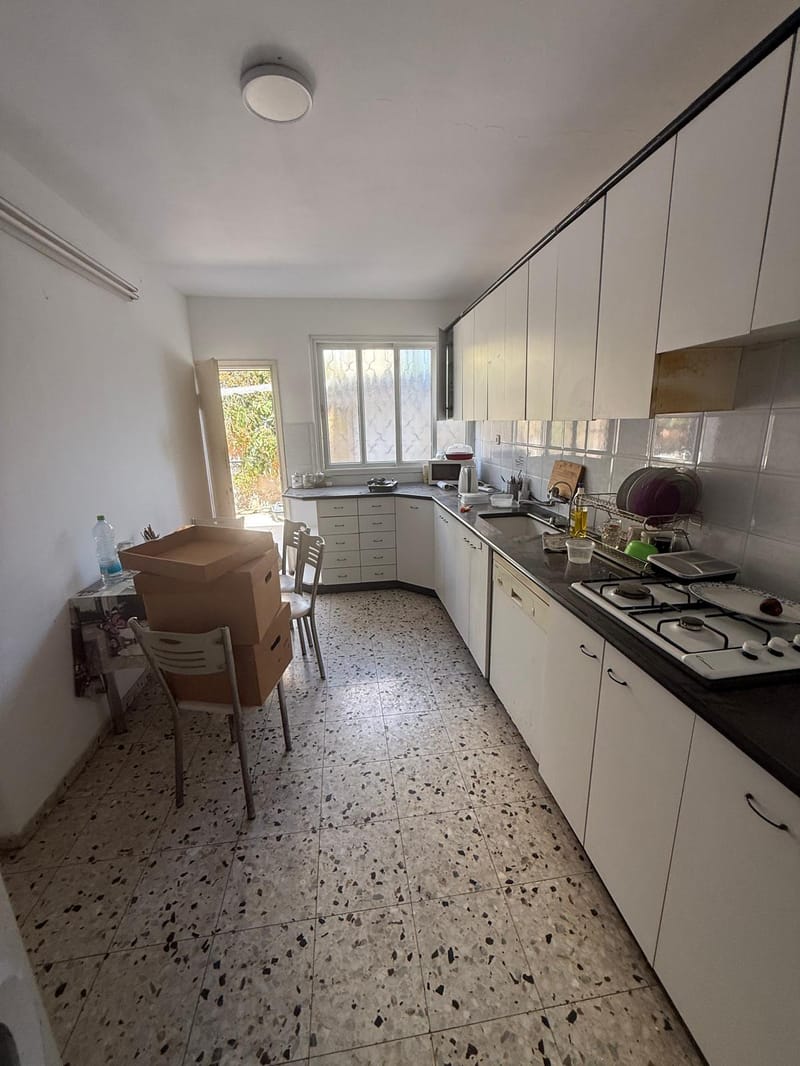 תמונה מפייסבוק – 4 חדרים • 9,000 ₪, שביל הרקפת 55, ביצרון ורמת ישראל, תל אביב (1)