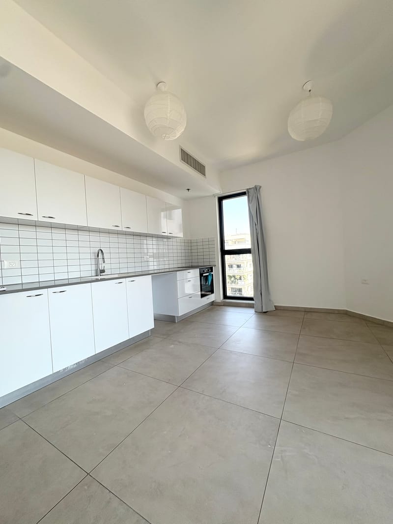 2 חדרים • 7,300 ₪ - Image 3