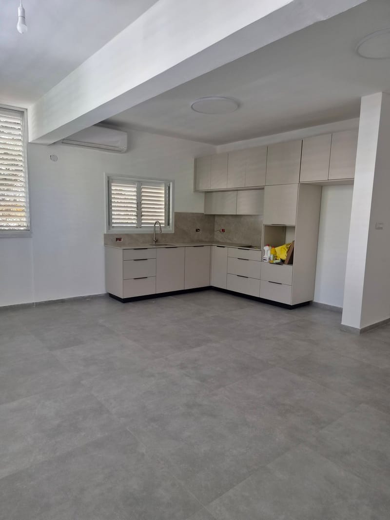 Фото с Facebook – 4 Комнаты • 8,900 ₪, ריינס, Арлозоров, Гиватаим (1)