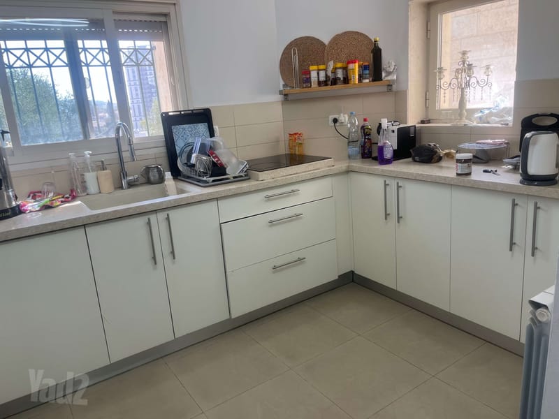 תמונה מיד2 – 2 חדרים • 5,500 ₪, גדעון האוזנר 62, הולילנד, ירושלים (1)