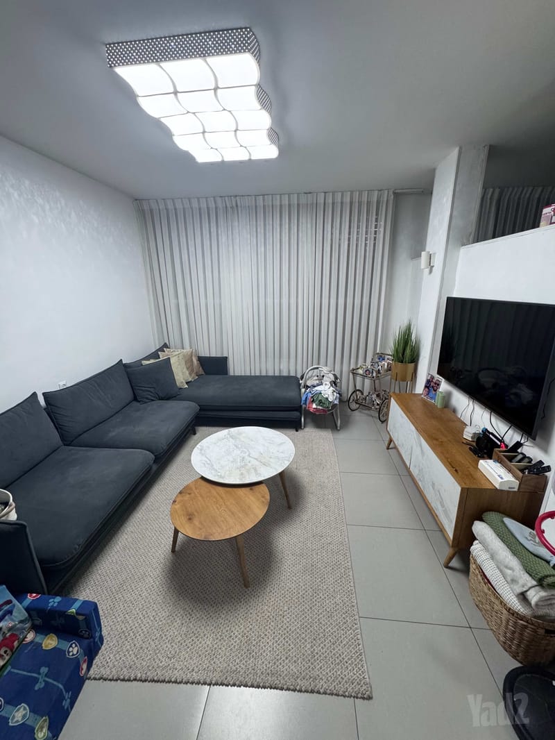 Photo from Yad2 – 4 Rooms • ₪5,500, הזוהר 16, מחנה יהודה, Petah Tikva (1)