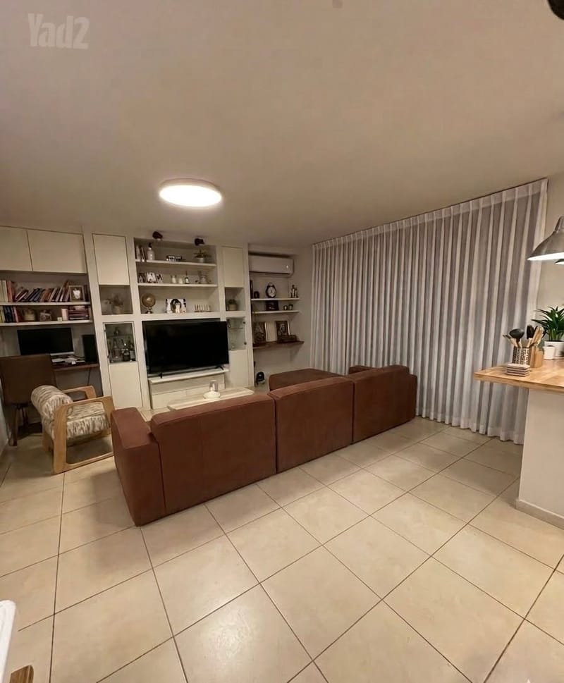 תמונה מיד2 – 3 חדרים • 4,800 ₪, בן גוריון 28, רמתיים, הוד השרון (1)