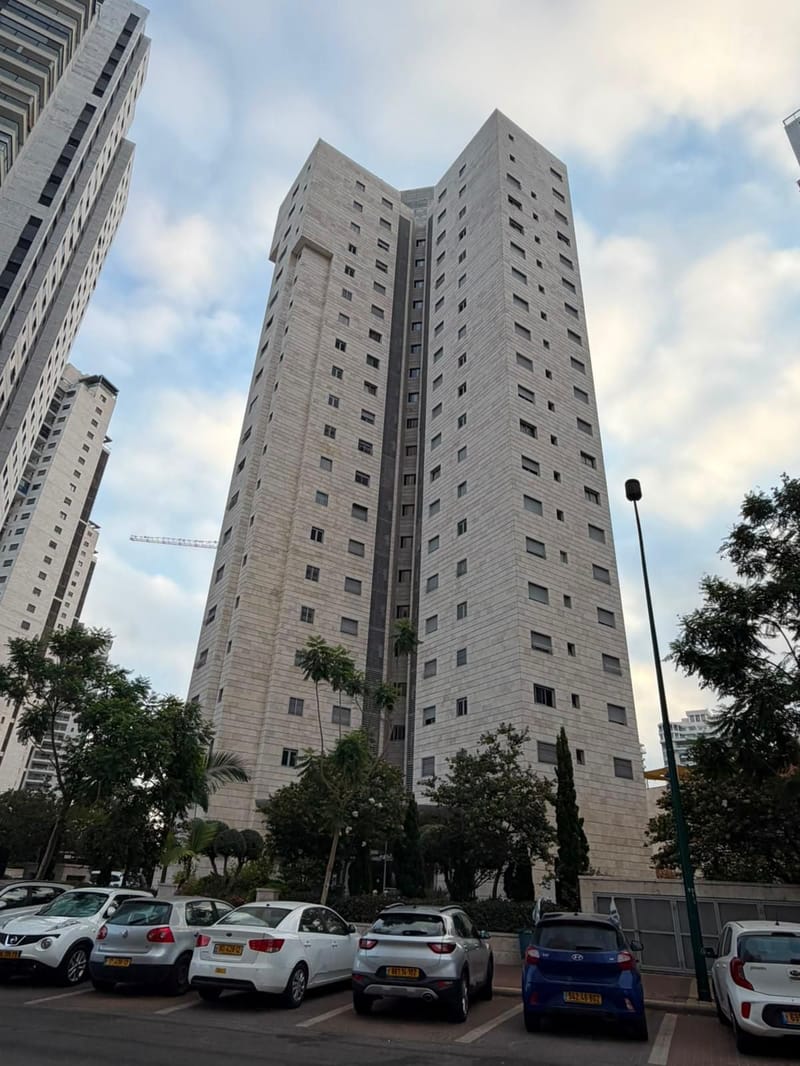 Photo from Yad2 – 5.5 Rooms • ₪9,500, מבצע דקל 10, Neve Gan, Petah Tikva (1)