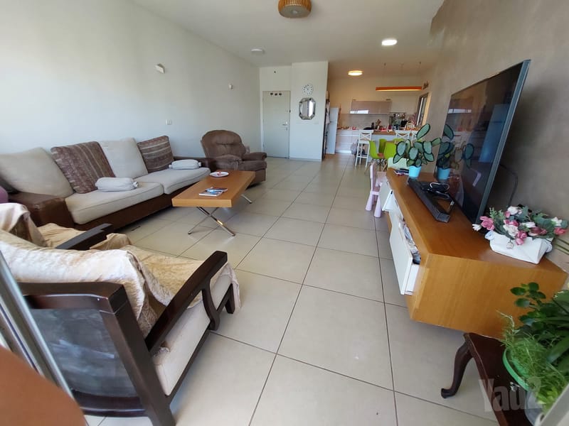תמונה מיד2 – 4 חדרים • 7,700 ₪, הגת 8, תל גיבורים, חולון (1)