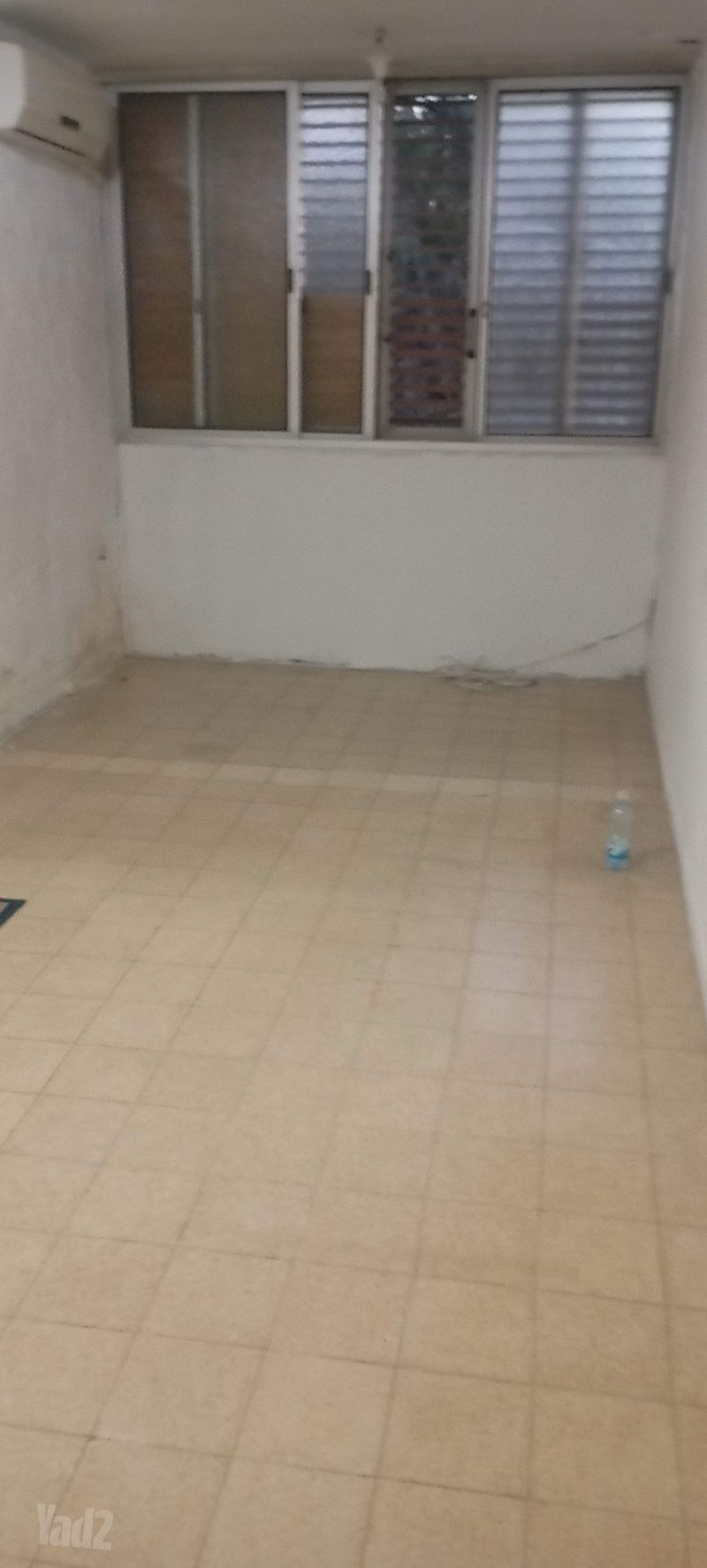 תמונה מיד2 – 2.5 חדרים עם שותפים • 2,000 ₪, אח"י דקר 24, נווה שרת, תל אביב (1)
