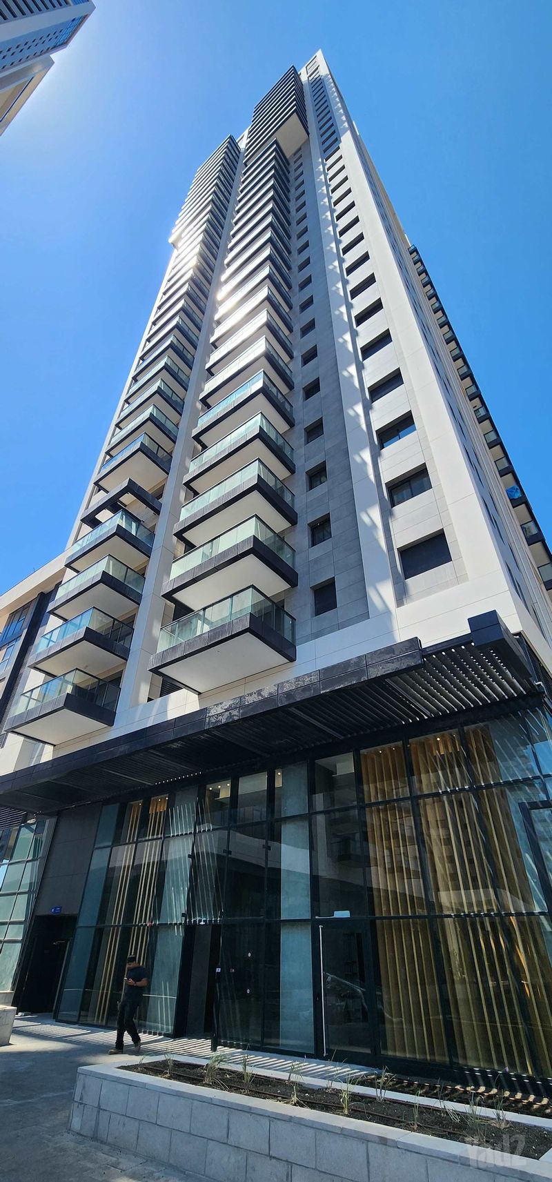 תמונה מיד2 – 4 חדרים • 7,800 ₪, השבטים 10, שכונה דרום מזרח, בת ים (1)