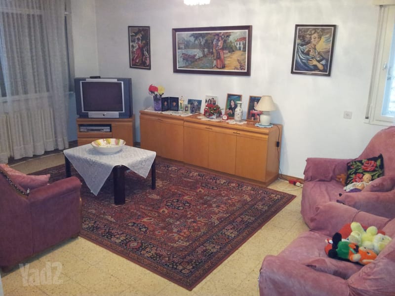 תמונה מיד2 – 4 חדרים • 6,000 ₪, קנאי הגליל 41, גוננים (קטמונים), ירושלים (1)