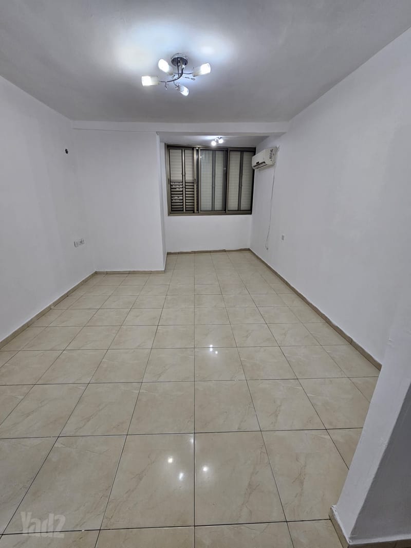 תמונה מיד2 – 4 חדרים • 5,000 ₪, פנחס אפשטיין 5, הר שלום, בני ברק (1)