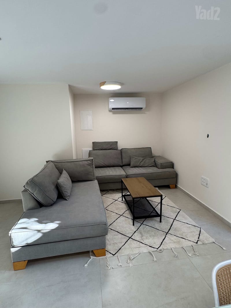 תמונה מיד2 – 3 חדרים • 5,900 ₪, שמואל הנביא 5, מתחם גרינברג, הוד השרון (1)