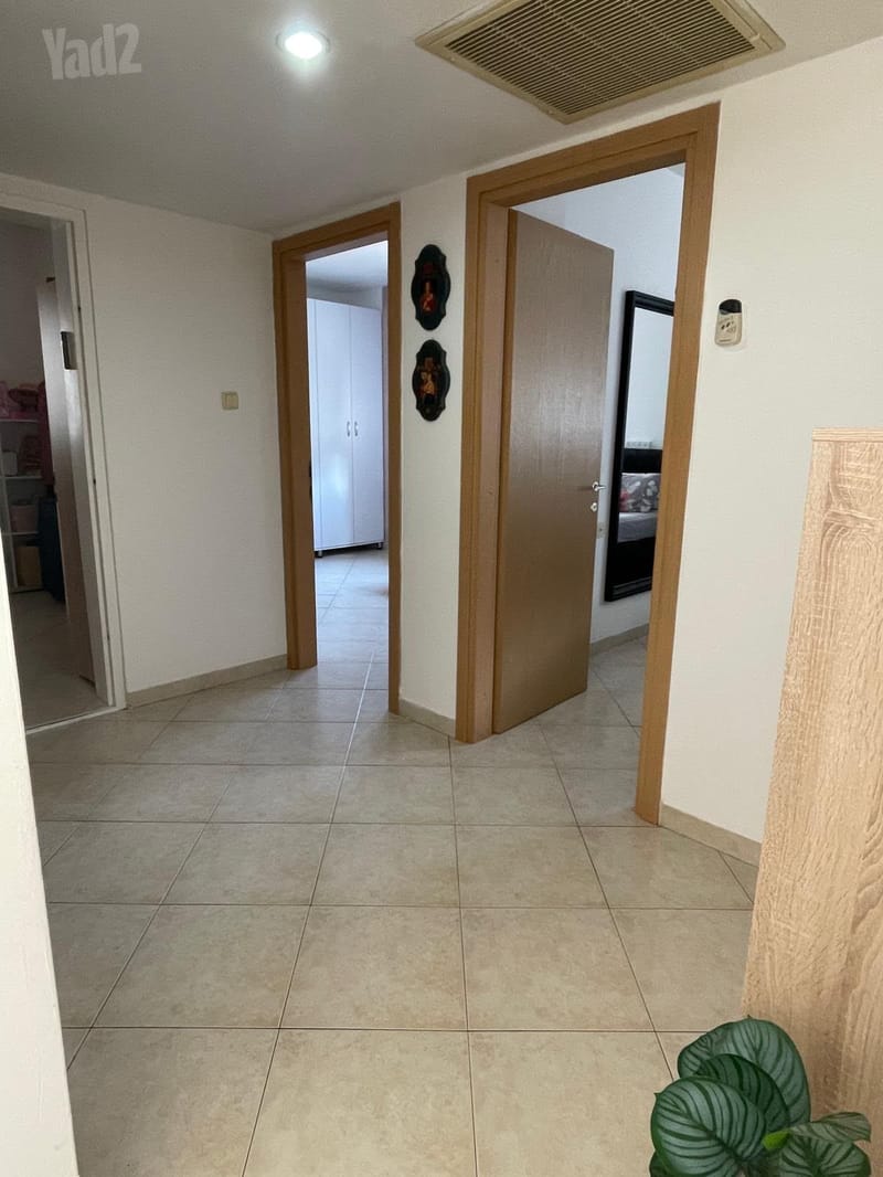 תמונה מיד2 – 4 חדרים • 7,700 ₪, הזמורה 11, קריית כרמים, ראשון לציון (1)
